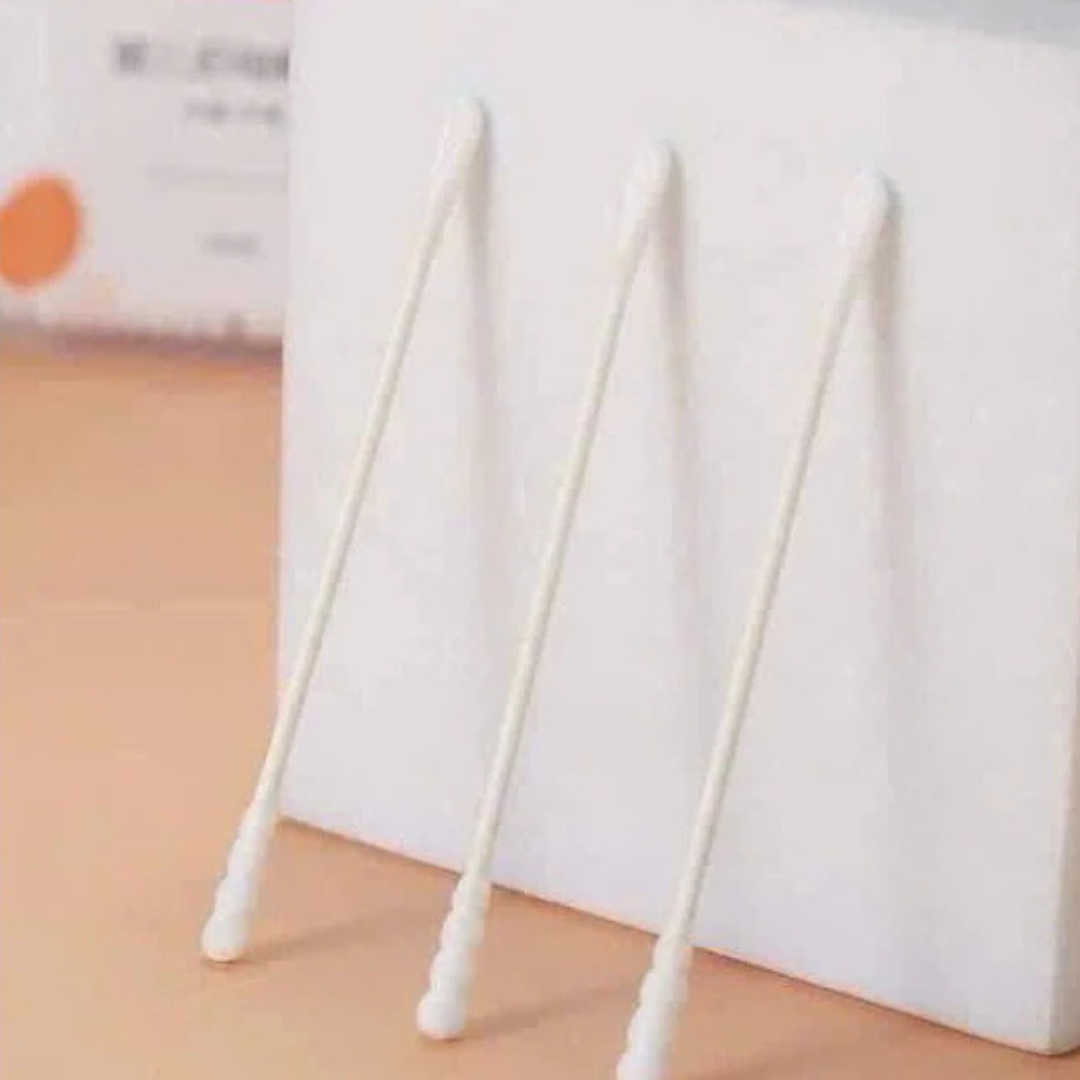 Combo 3 Hộp Tăm Bông Cotton Swabs Cho Bé 200 Cây Thiết Kế 2 Đầu Xoắn Ốc Muỗng Tiện Lợi Tiết Kiệm (1)