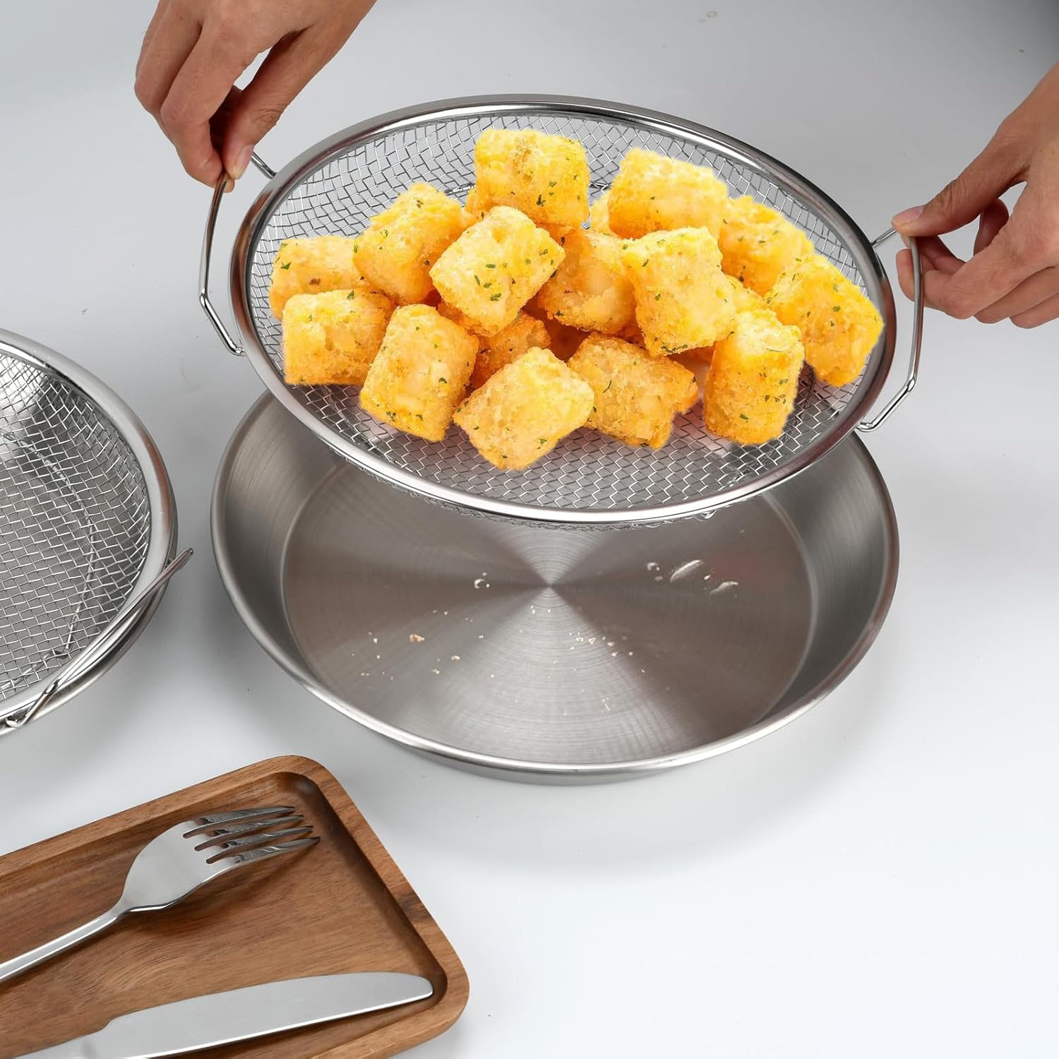 Khay Kèm Vỉ Lưới Lọc Dầu Inox 304 Size 22cm (6)